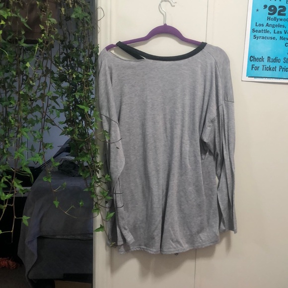 Boho Distressed T-shirt - Picture 4 of 4